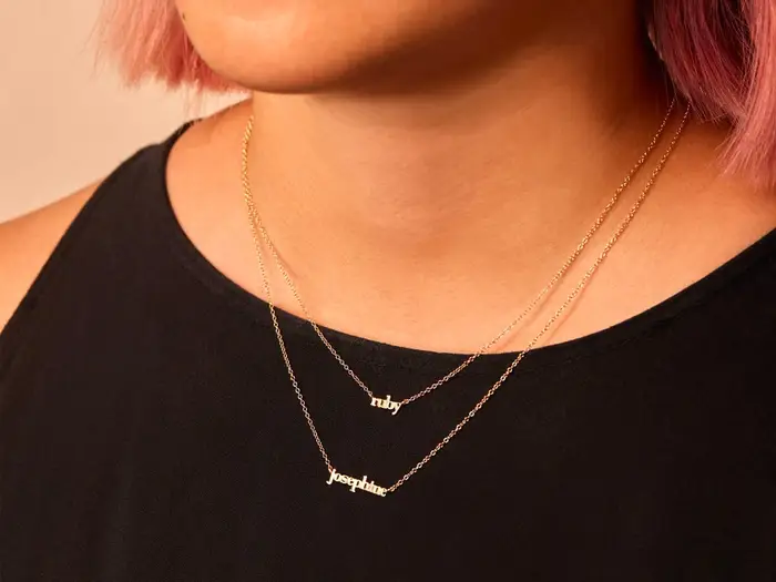 A Dainty Nameplate Necklace